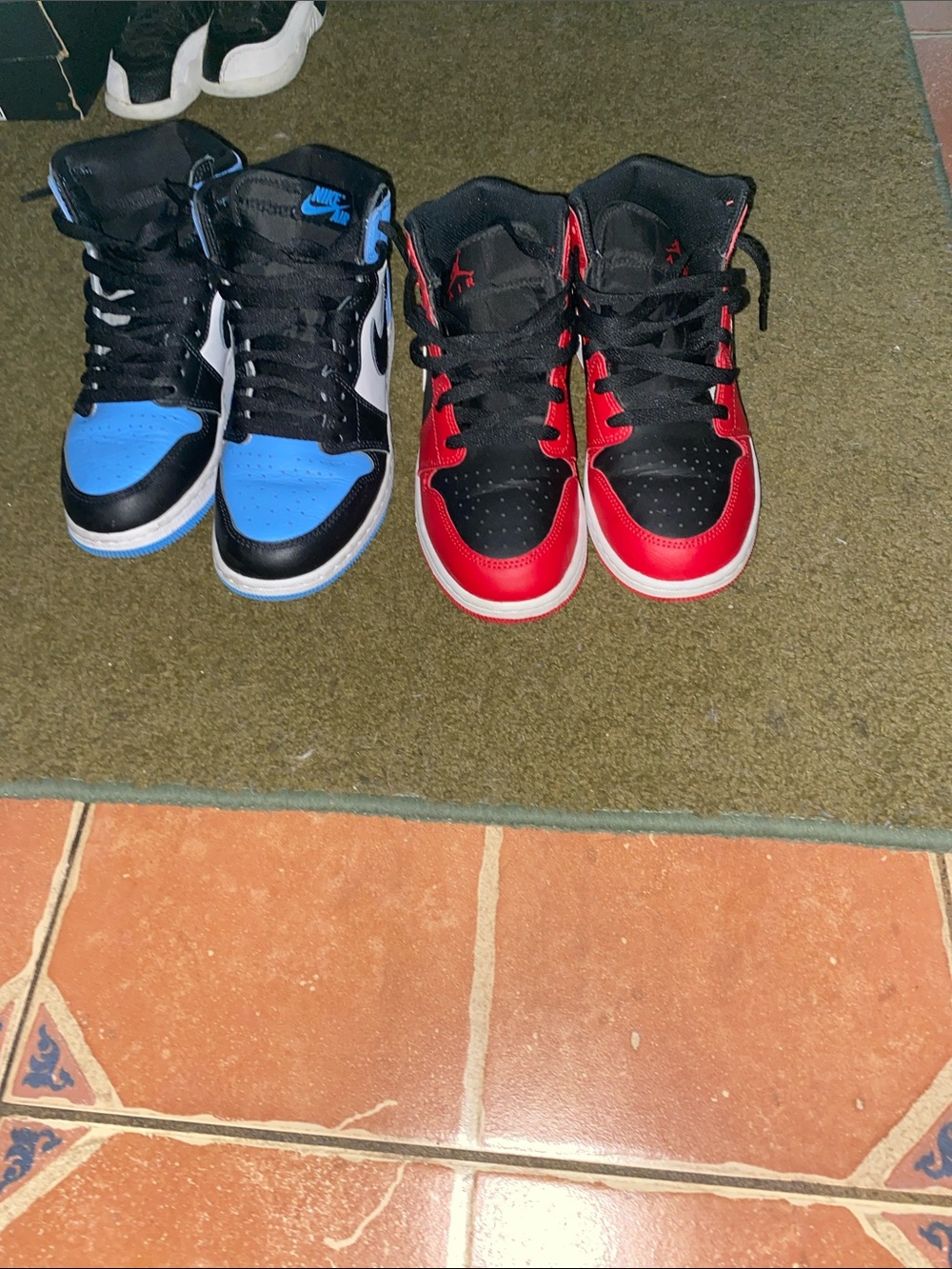 Nike Kids High-Top Sneakers - Black/Blue and Black/Red